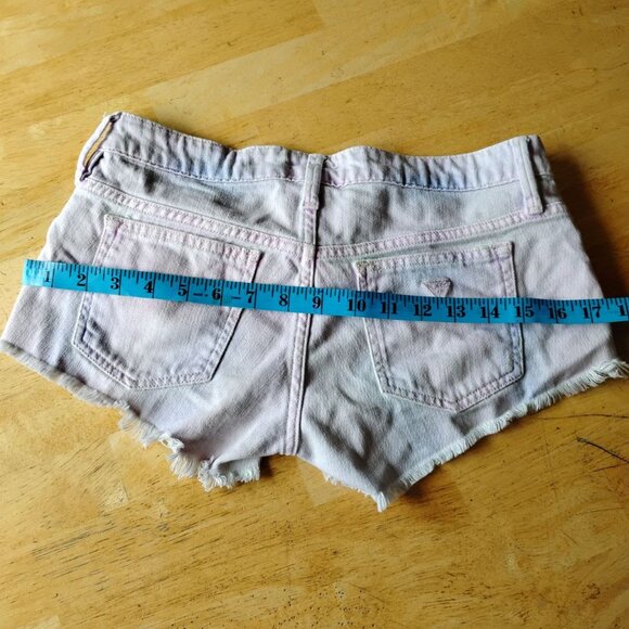 Size 25 Guess Shorts - Picture 8 of 12